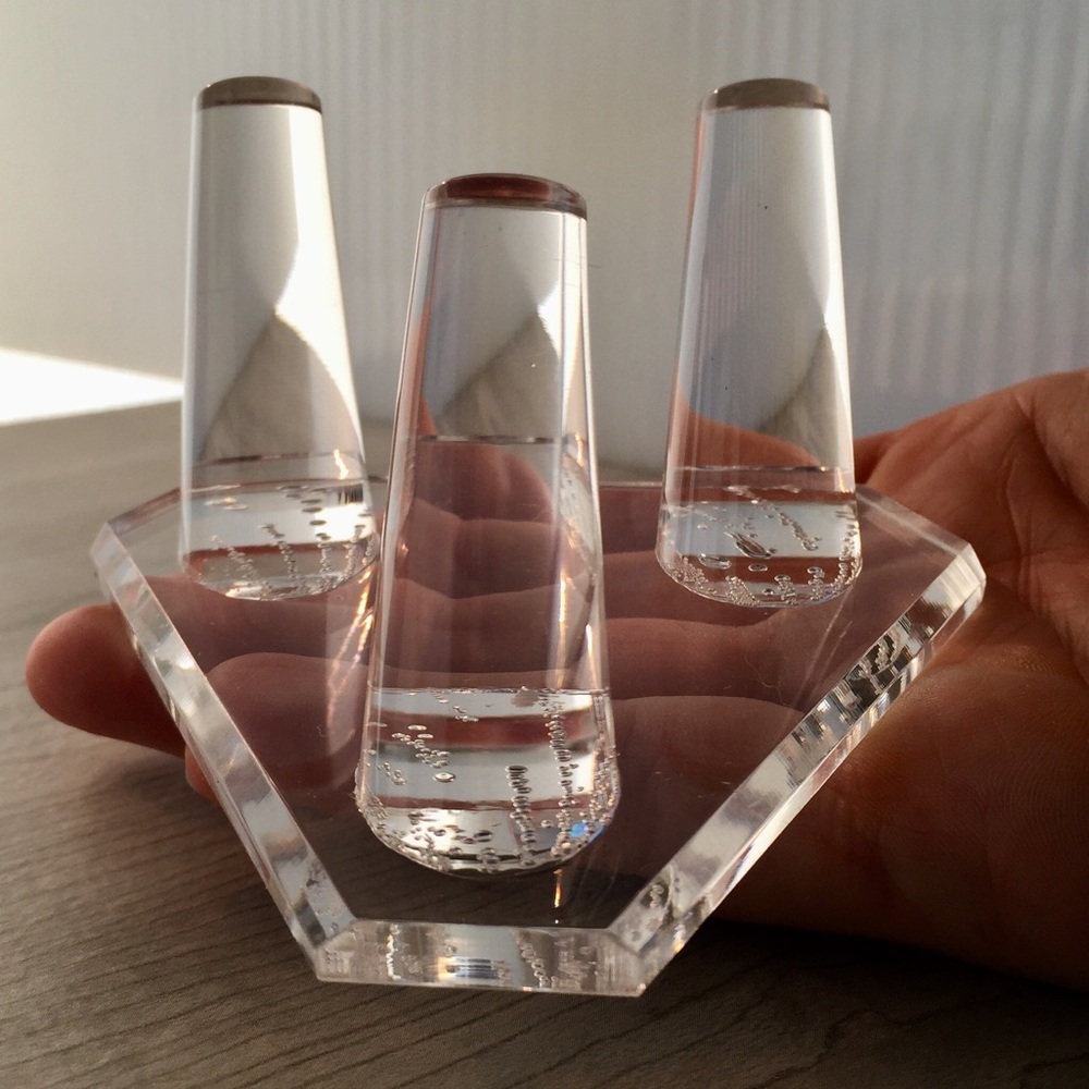 Ring Stand / Holder - Clear Three Ring Display • SOLID professional quality.